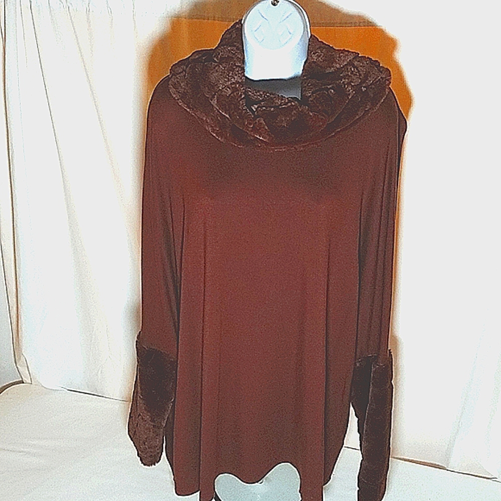 Philosophy Burgandy Faux Fur Cowl Neck Long Sleeve Sweater Size Medium